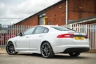 2015-jaguar-xf-22td-r-sport-black-saloon-4d-small-3