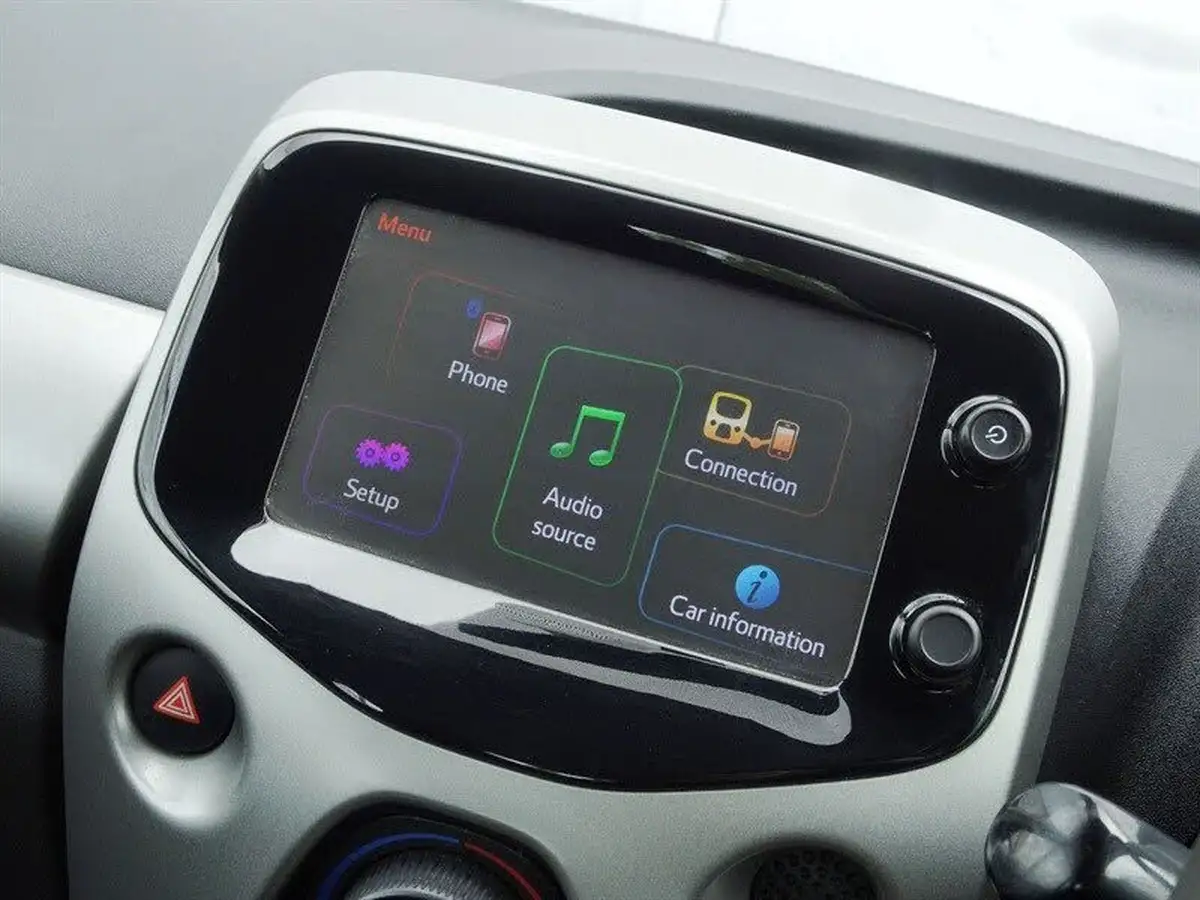2016-citroen-c1-12-puretech-feel-82ps-5d-big-18