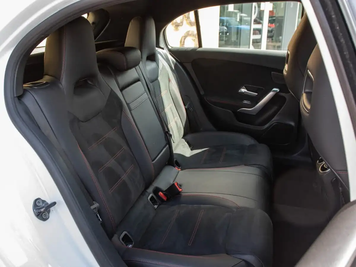 2019-mercedes-benz-a-class-13-a200-amg-line-premium-hatchback-5d-big-31