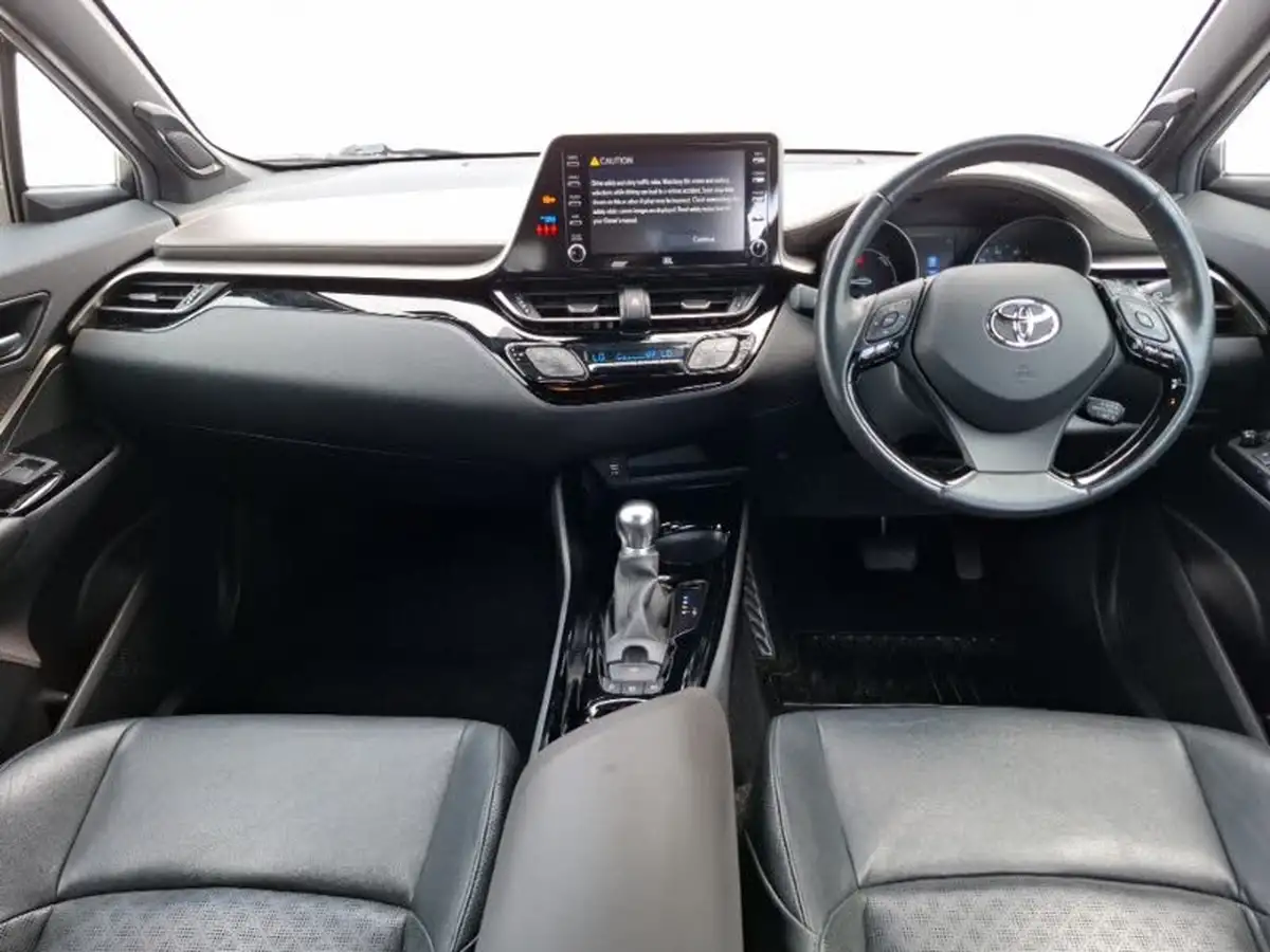 2020-toyota-c-hr-20-vvt-i-orange-edition-big-2