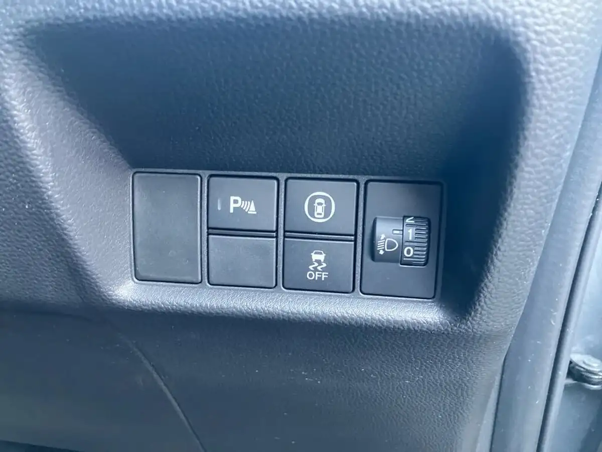 2021-honda-jazz-15-i-mmd-ex-109ps-big-27