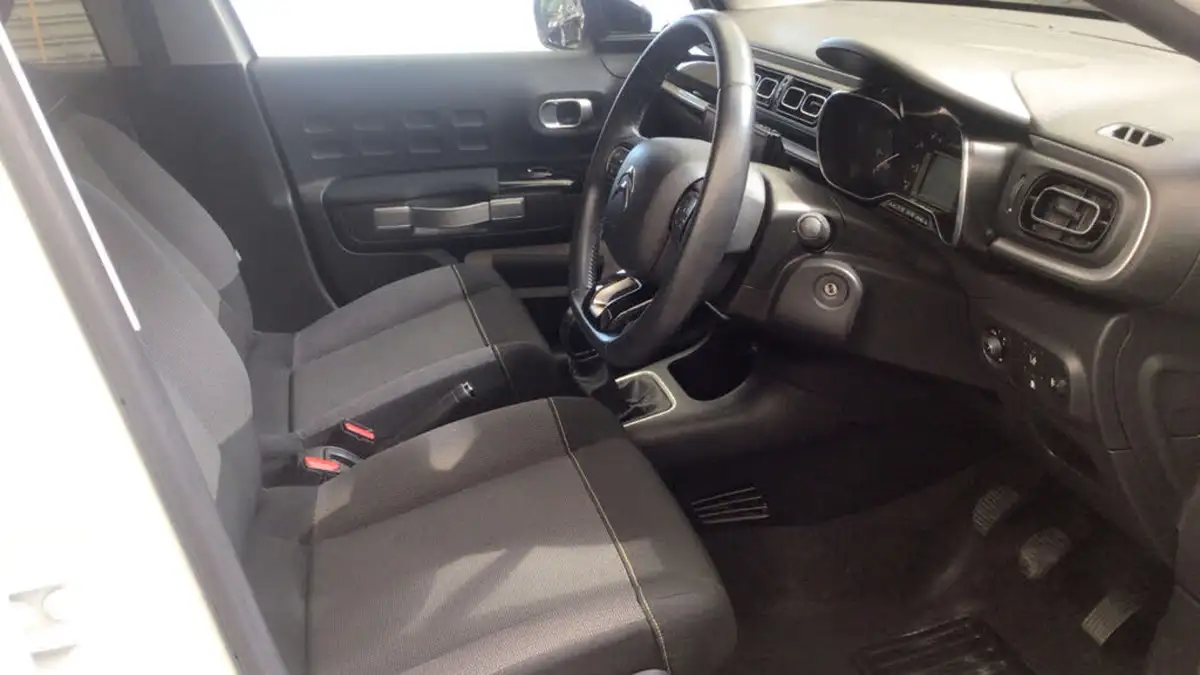 2018-citroen-c3-12-puretech-flair-82ps-ss-big-12