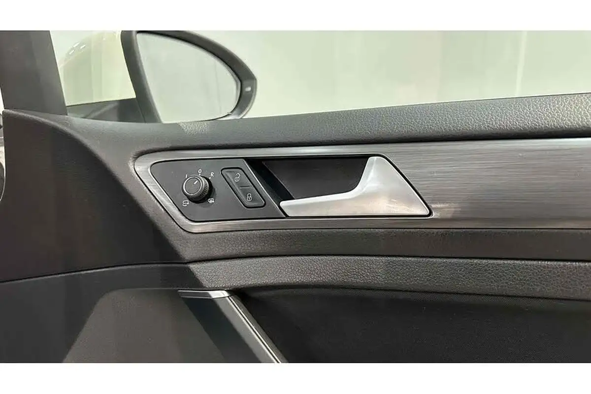 2019-volkswagen-golf-10-tsi-match-edition-hatchback-big-28