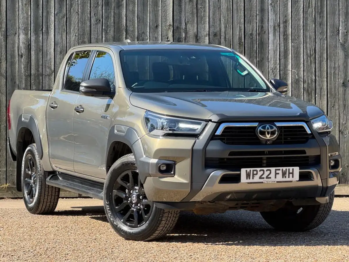 2022-toyota-hi-lux-28d-4d-invincible-x-204hpeu6d-2755cc-auto-big-0