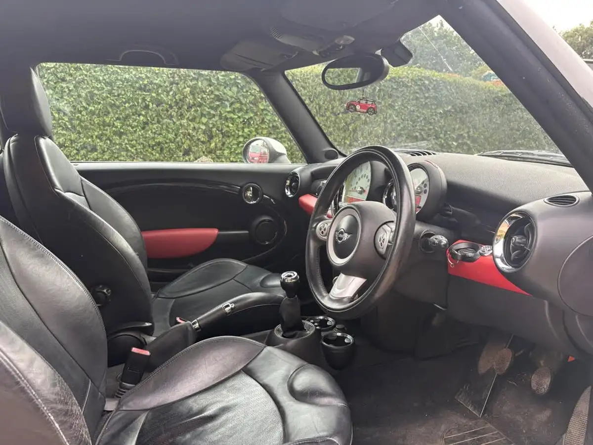 2007-mini-cooper-16td-cooper-d-110bhp-big-15