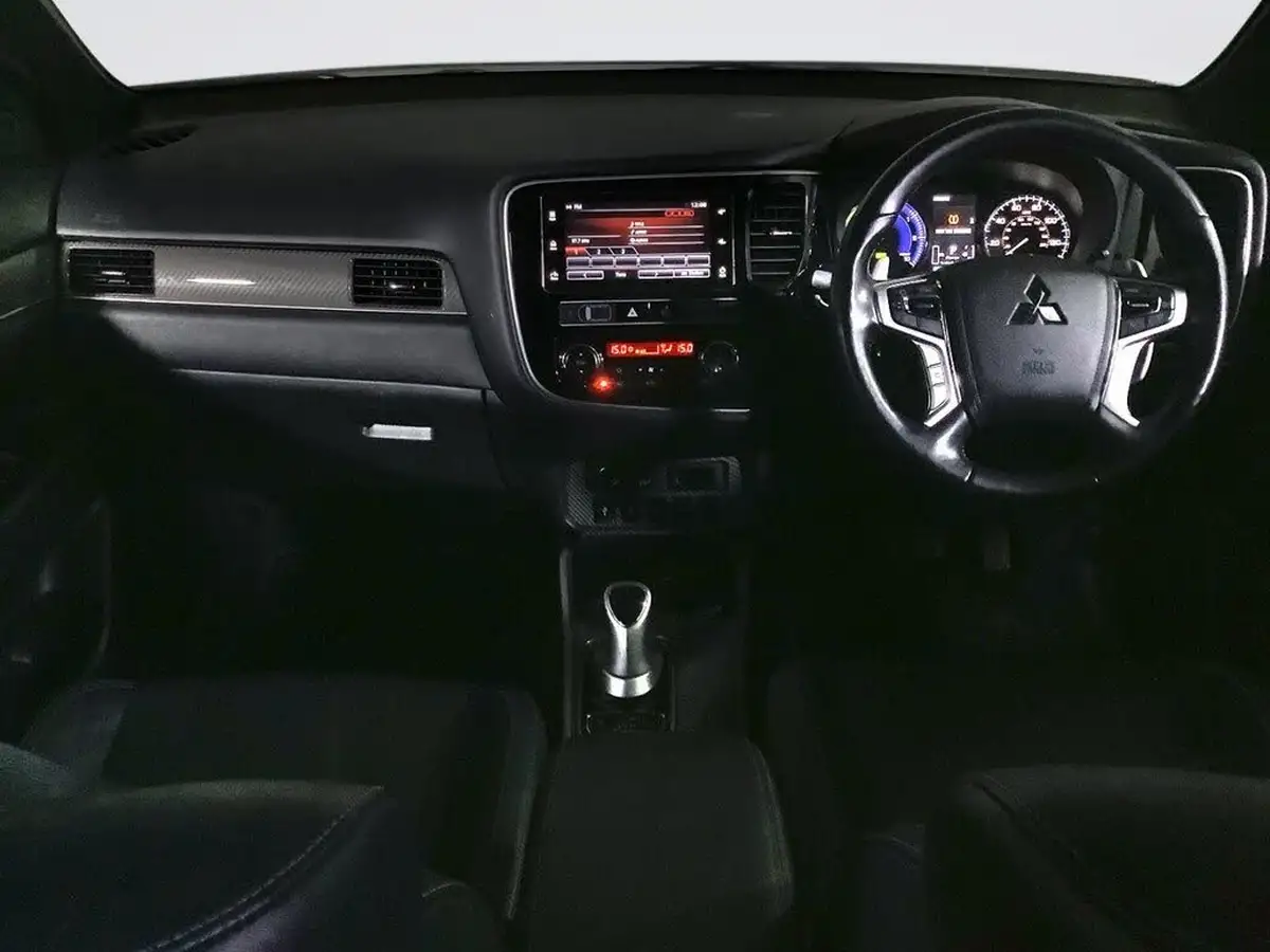 2019-mitsubishi-outlander-24-4h-phev-big-2