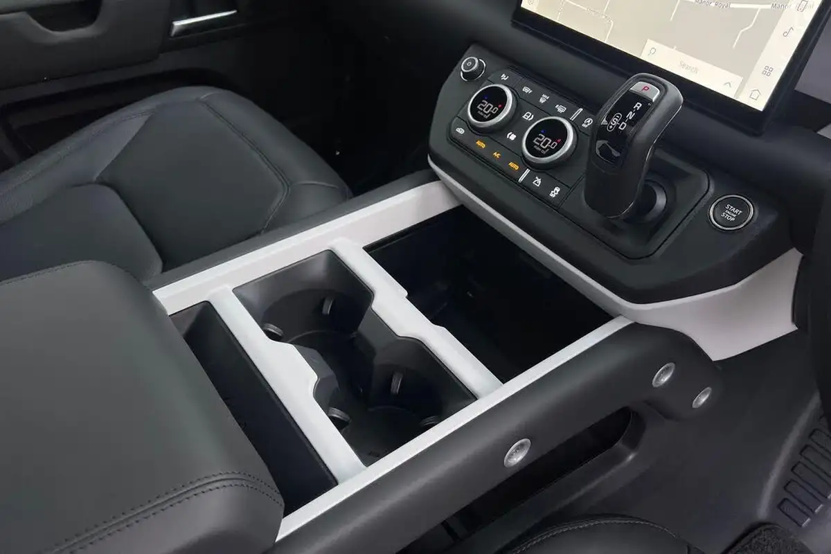 2024-land-rover-90-defender-30-d350-x-dynamic-hse-big-43