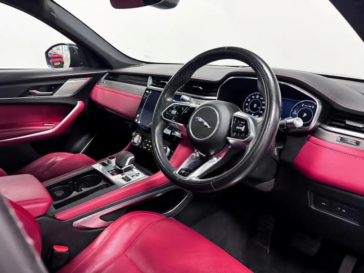 2021-jaguar-f-pace-20-d200-r-dynamic-se-mhev-big-22