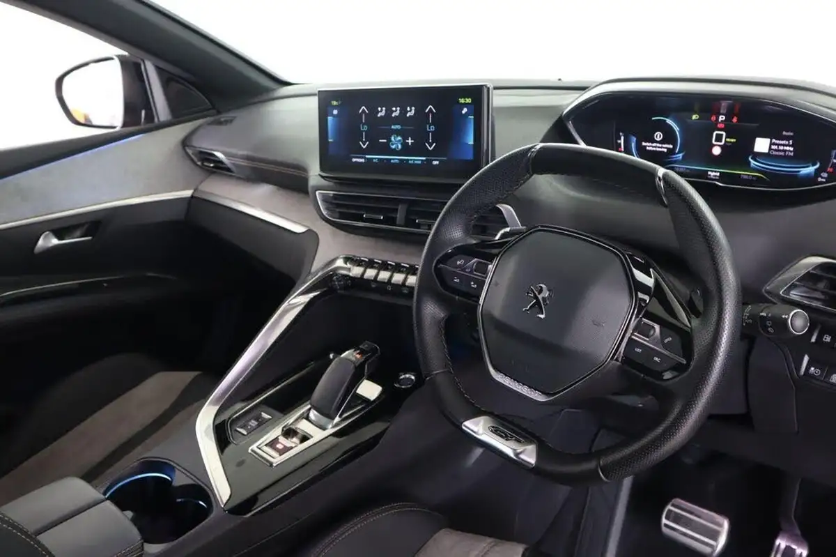 2021-peugeot-3008-suv-16-puretech-gt-premium-225bhp-hybrid-e-eat8-big-11