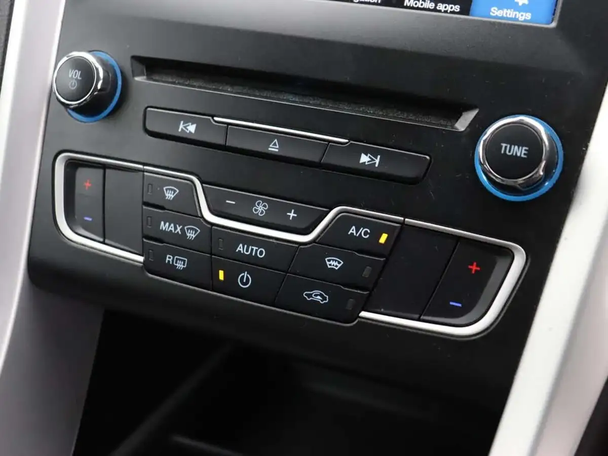 2018-ford-mondeo-15t-zetec-edition-160ps-hatchback-auto-big-28