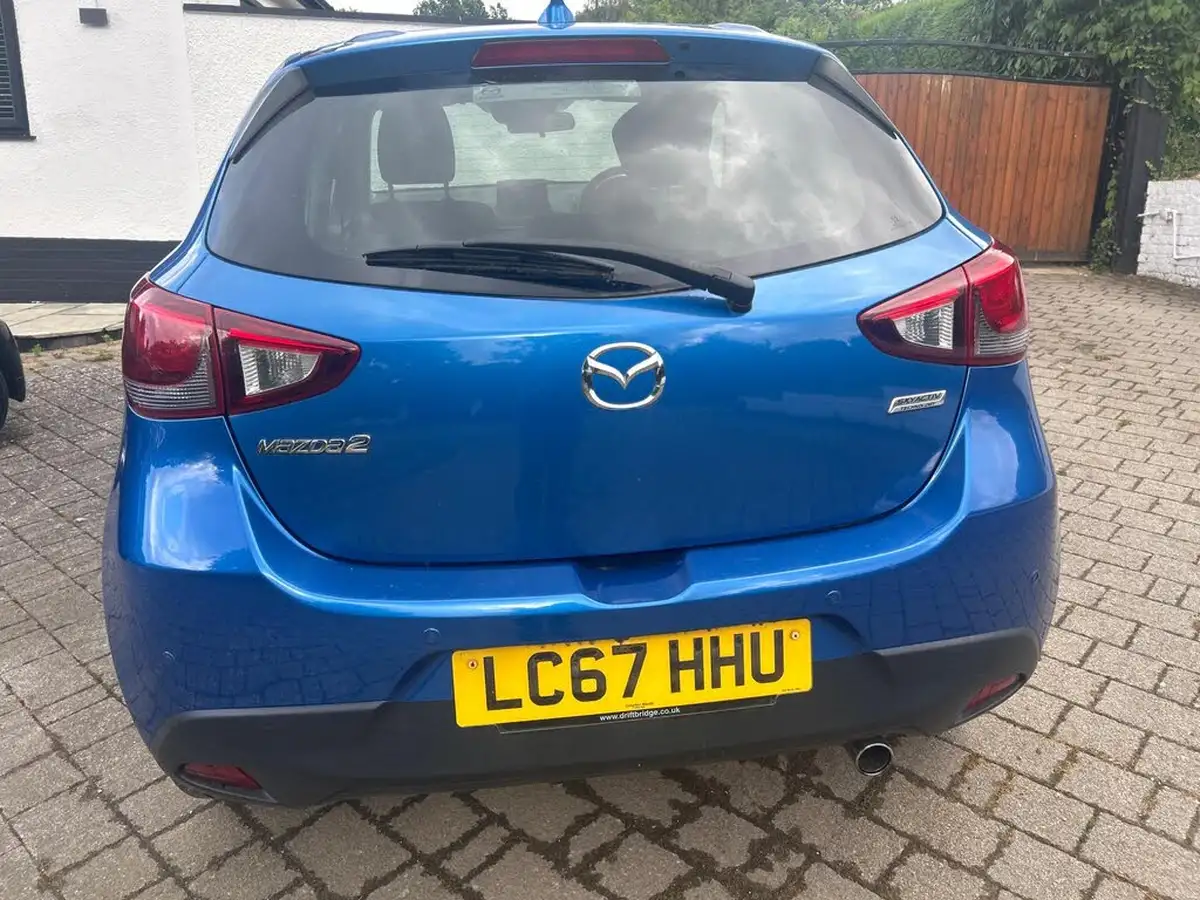 2017-mazda-mazda2-15-sport-nav-90ps-big-8