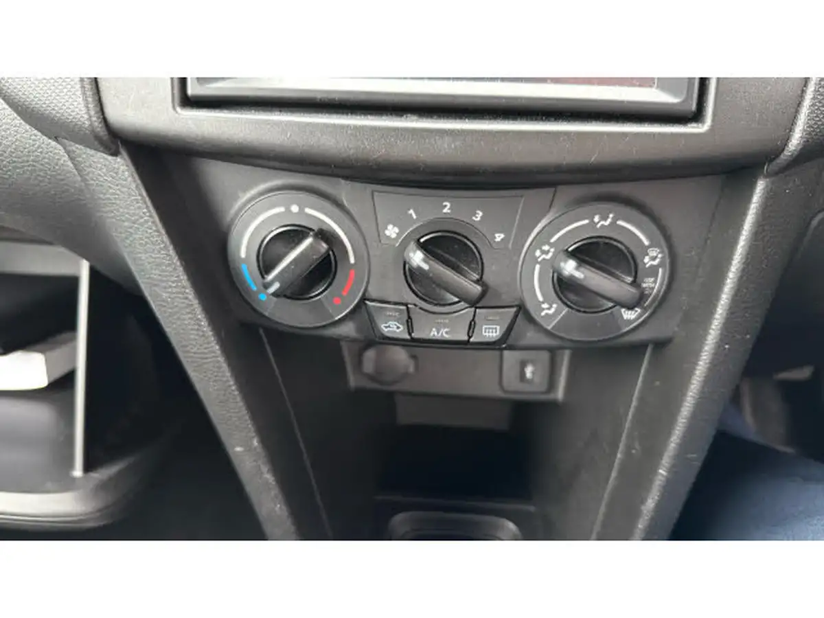 2016-suzuki-swift-12-sz-l-5d-big-45