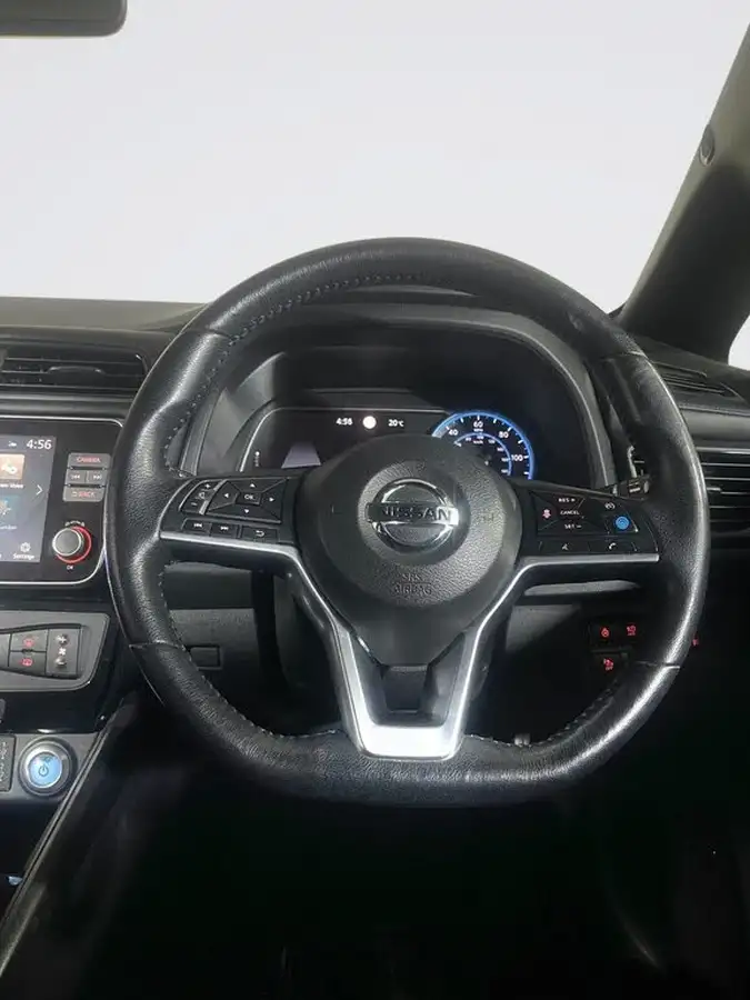 2021-nissan-leaf-e-e-tekna-big-13