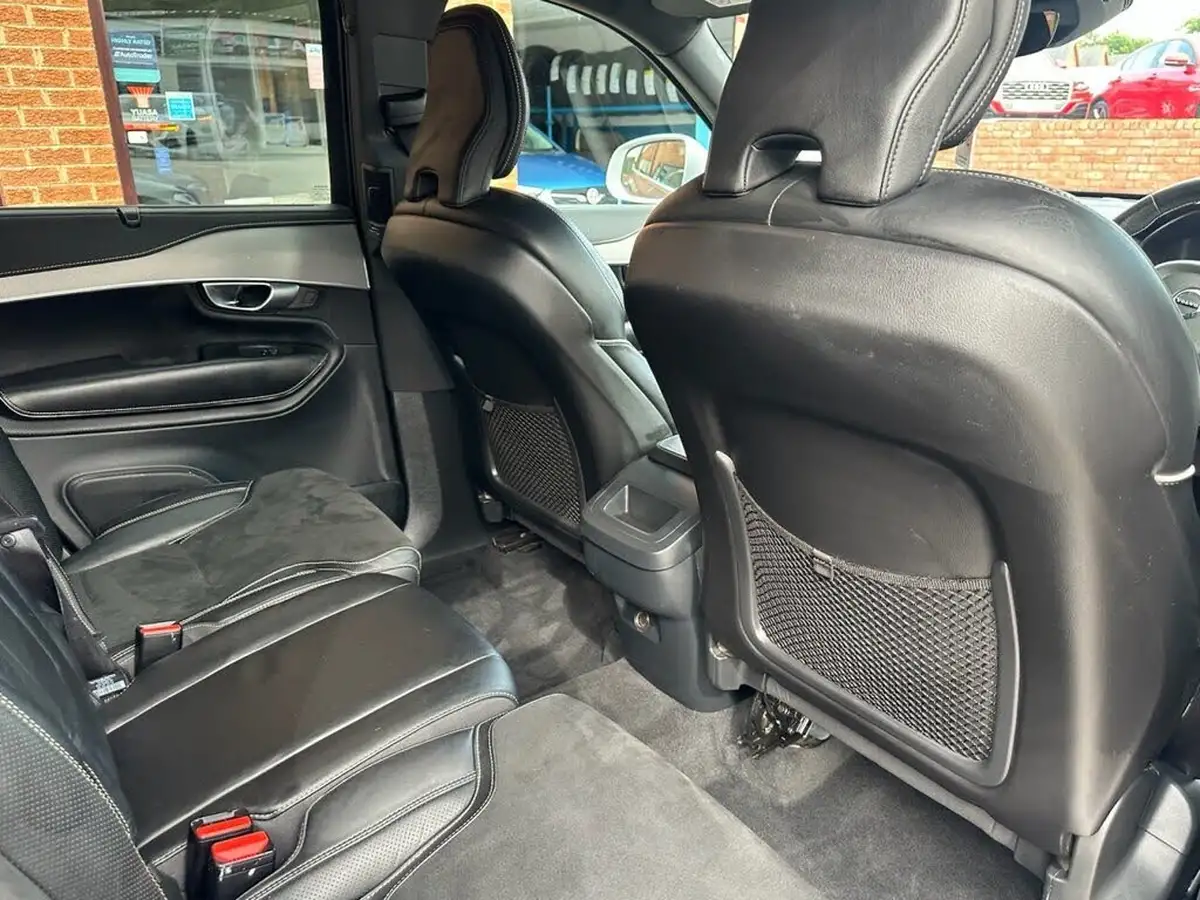 2019-volvo-xc90-20td-d5-r-design-big-21