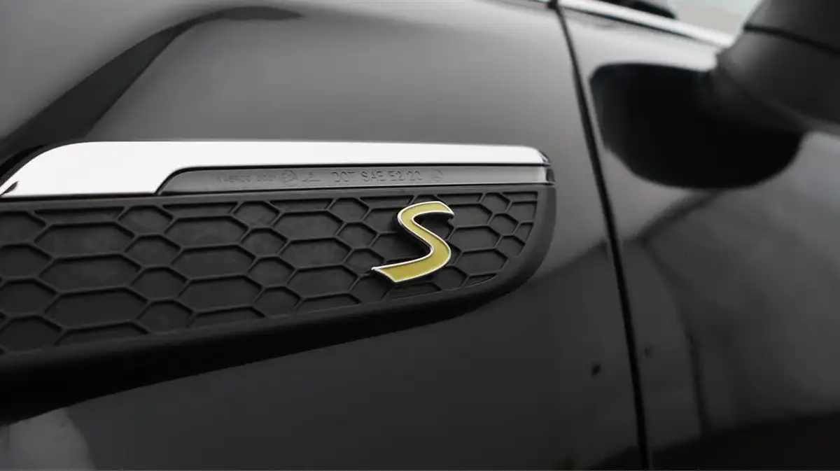 2022-mini-cooper-e-cooper-s-2-big-20