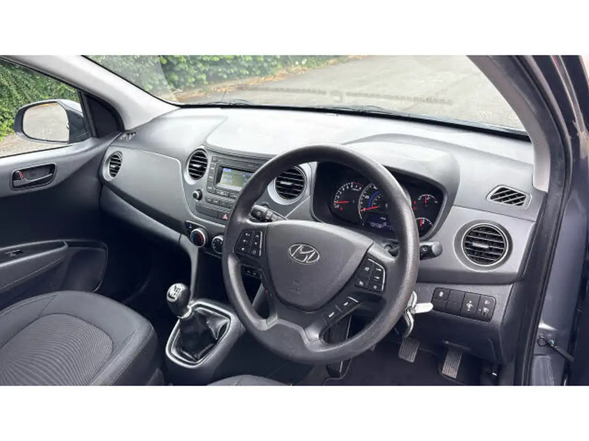 2017-hyundai-i10-10-se-big-10