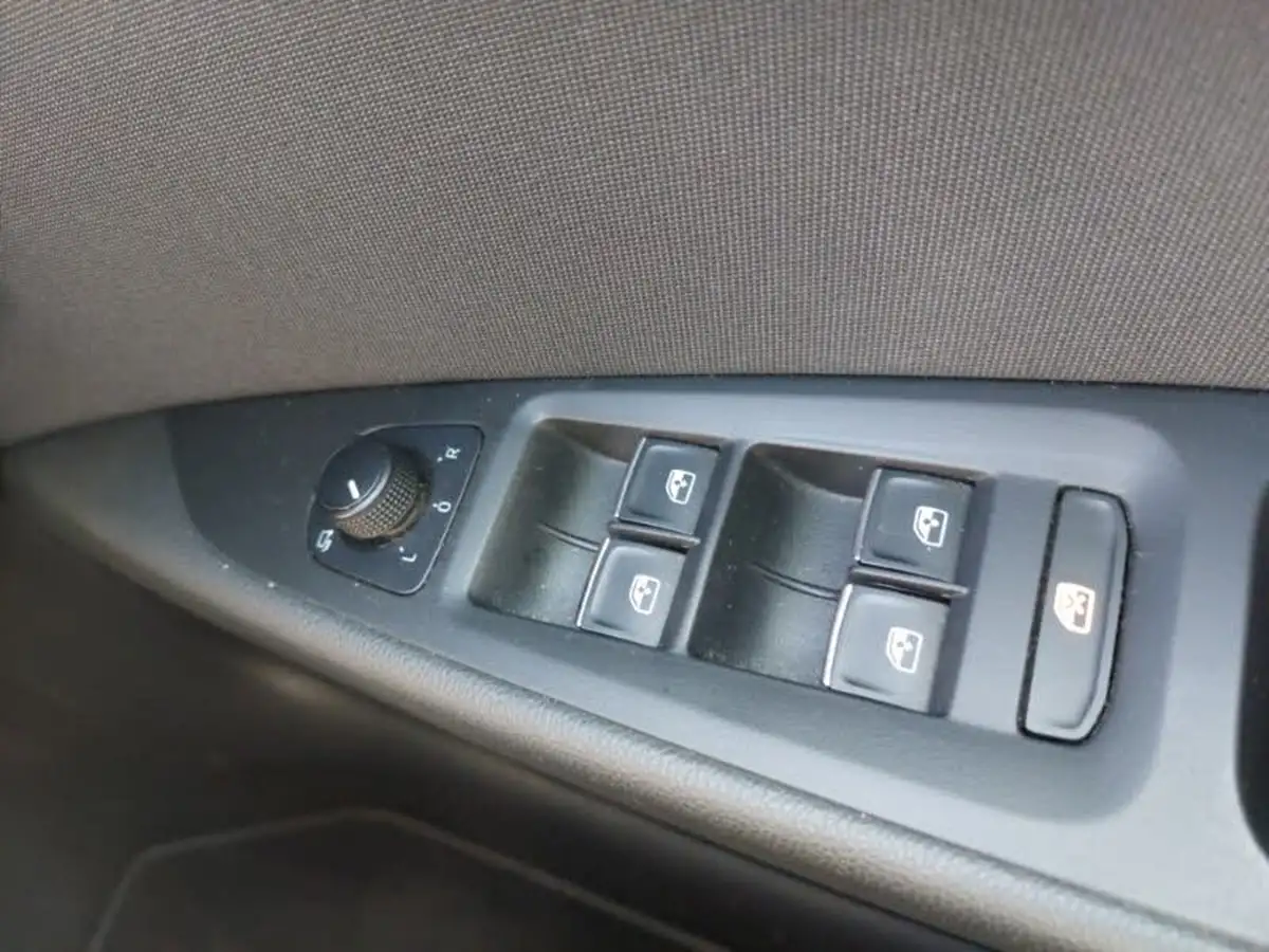 2019-seat-leon-15-tsi-evo-fr-130ps-hatchback-big-12