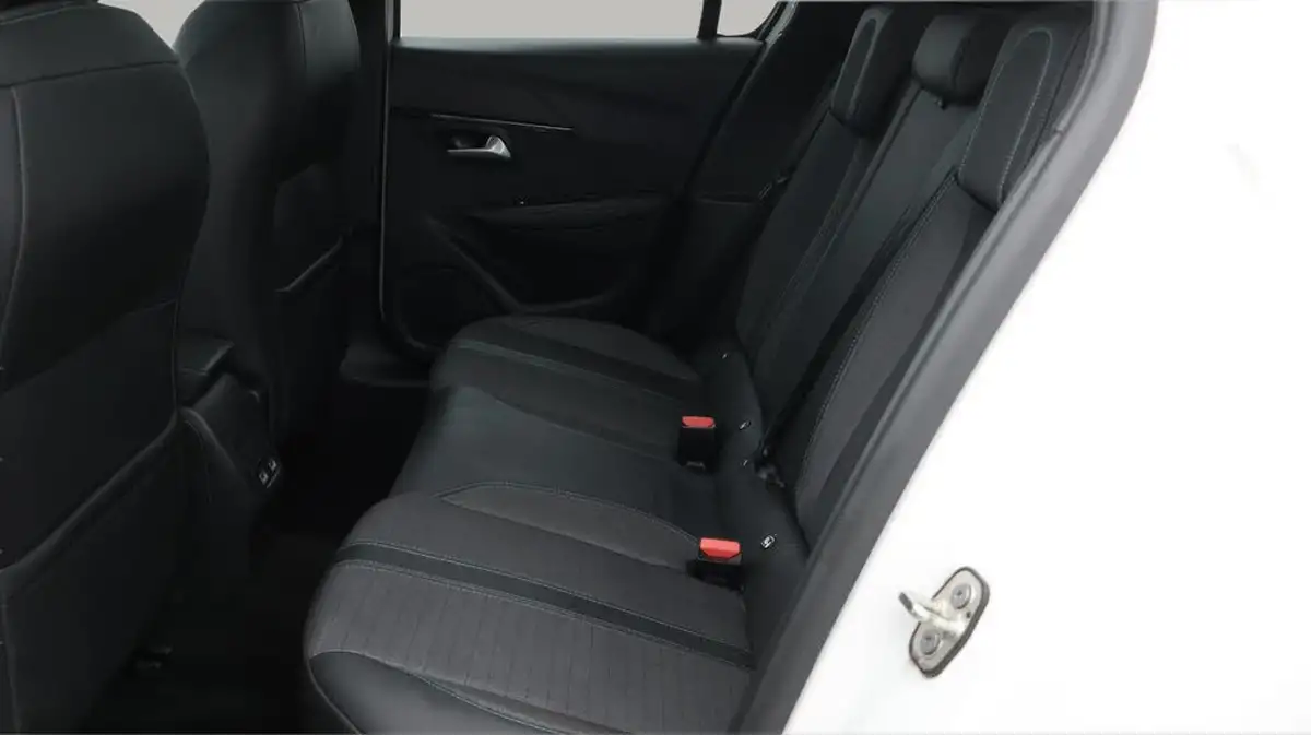 2020-peugeot-208-12-puretech-allure-premium-100bhp-big-16