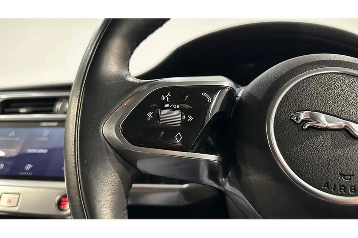 2022-jaguar-i-pace-ev400-se-big-38
