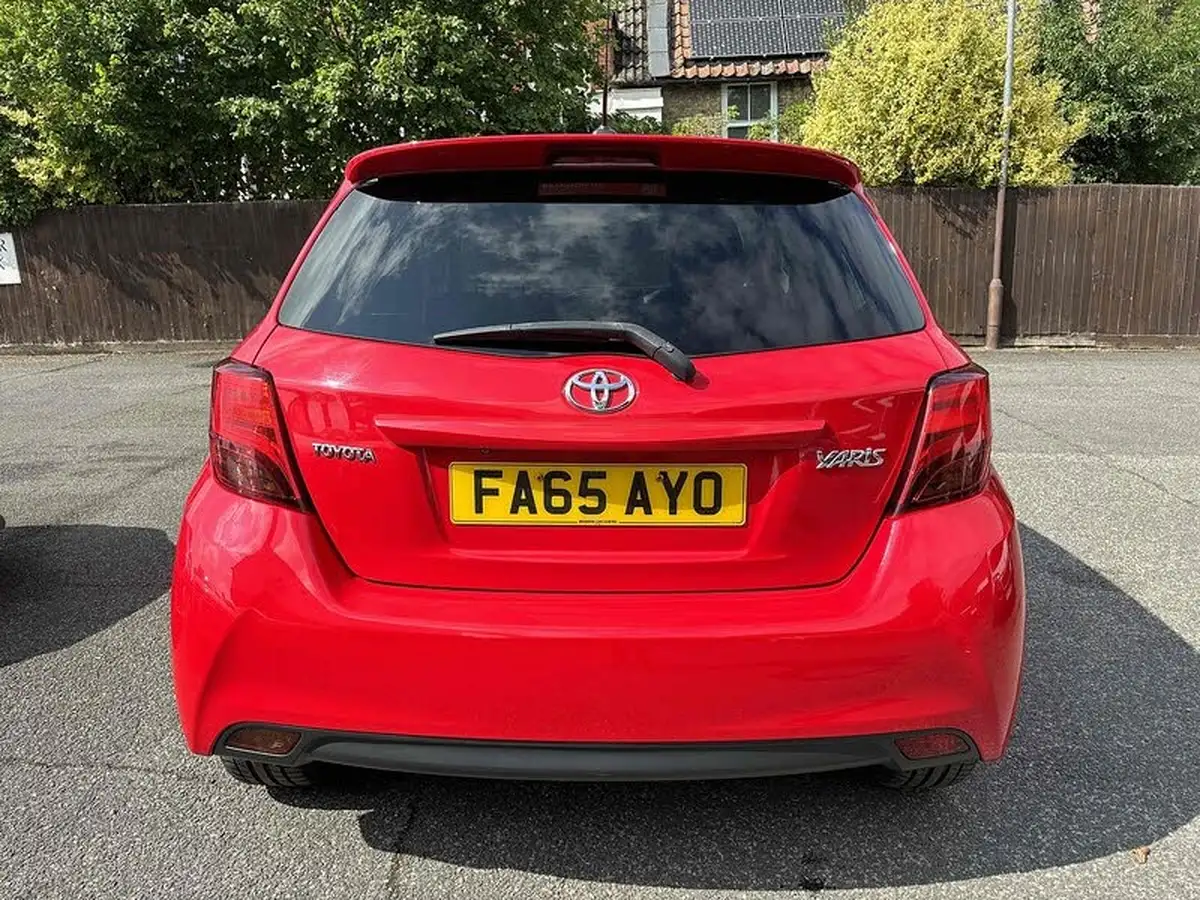 2016-toyota-yaris-133-sport-big-4