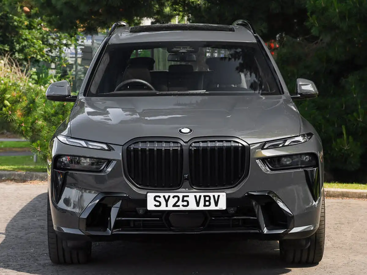 2025-bmw-x7-30td-xdrive-40d-m-sport-big-15