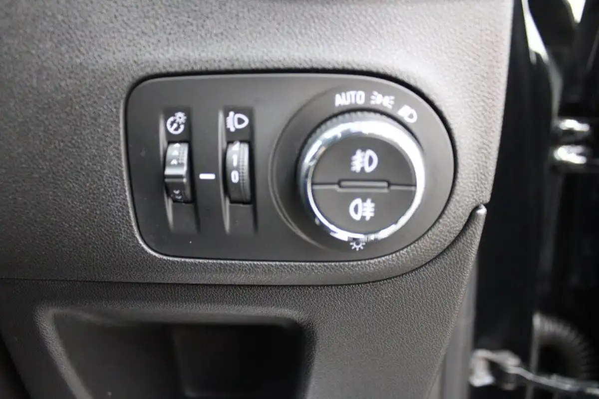 2020-vauxhall-crossland-x-12-elite-nav-130ps-turbo-auto-big-23