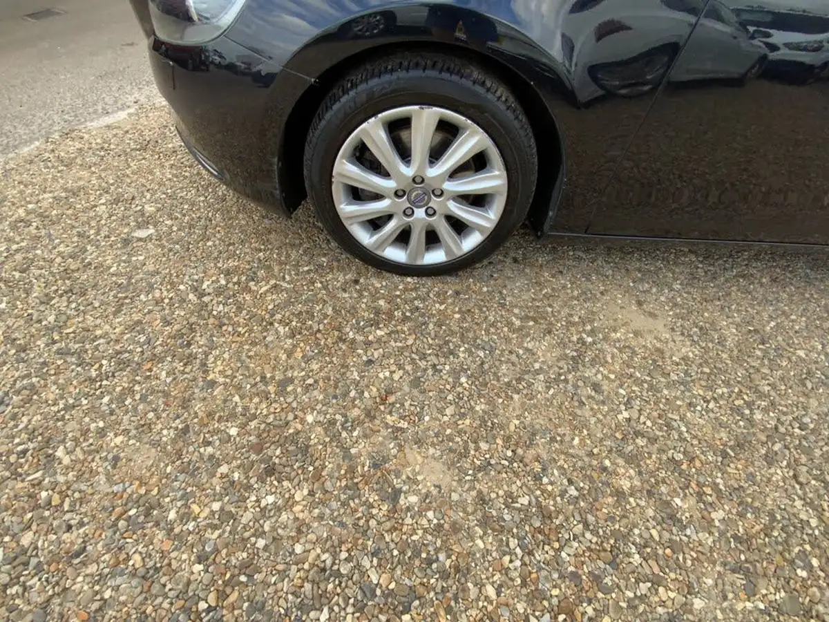 2013-volvo-v40-20td-d3-se-lux-nav-ss-geartronic-big-38