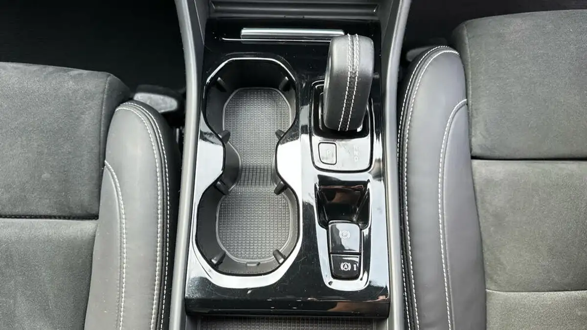 2021-volvo-xc40-15-t5-r-design-262bhp-big-41
