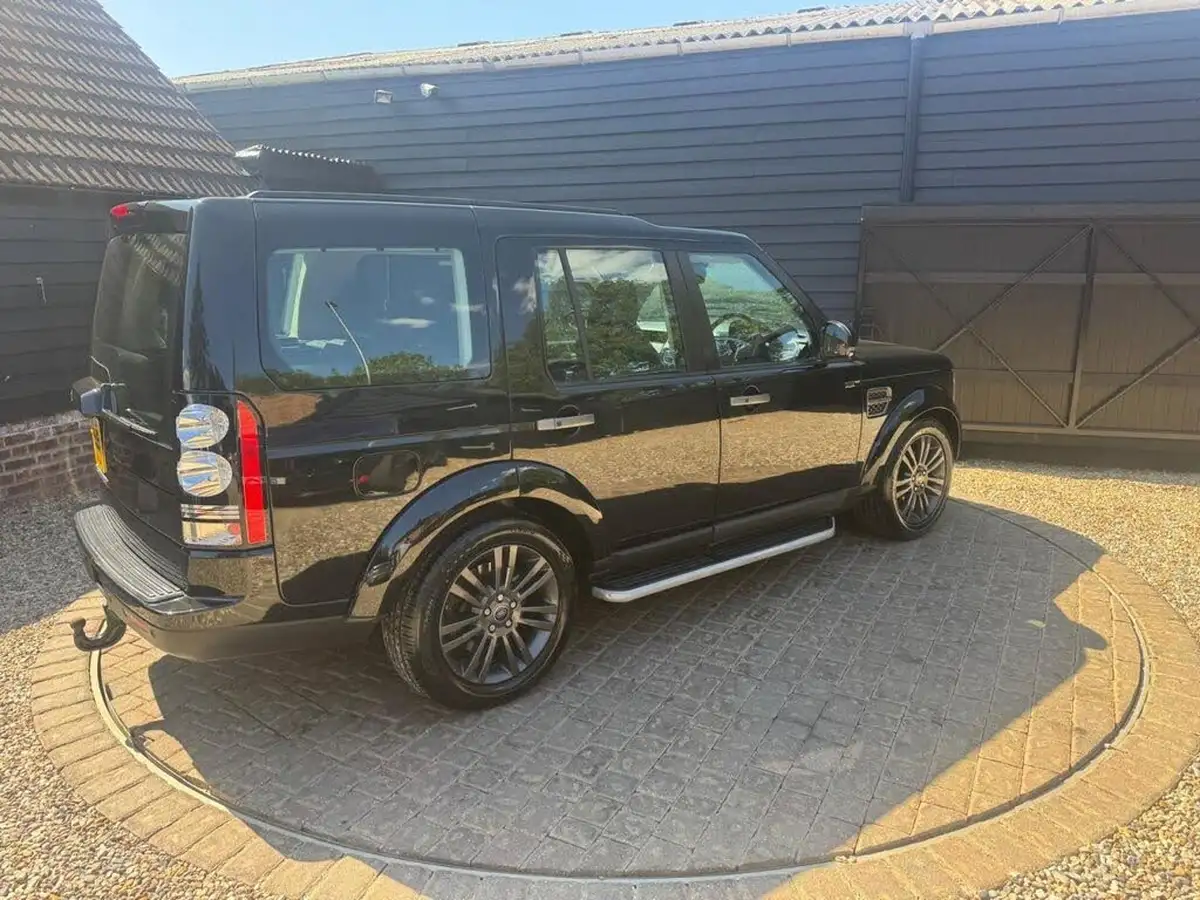 2016-land-rover-discovery-4-30-sd-v6-graphite-big-35