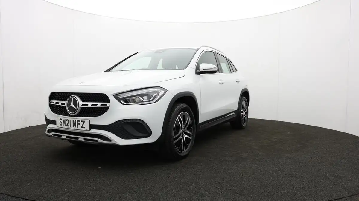 2021-mercedes-benz-gla-class-20d-gla-200d-sport-big-54