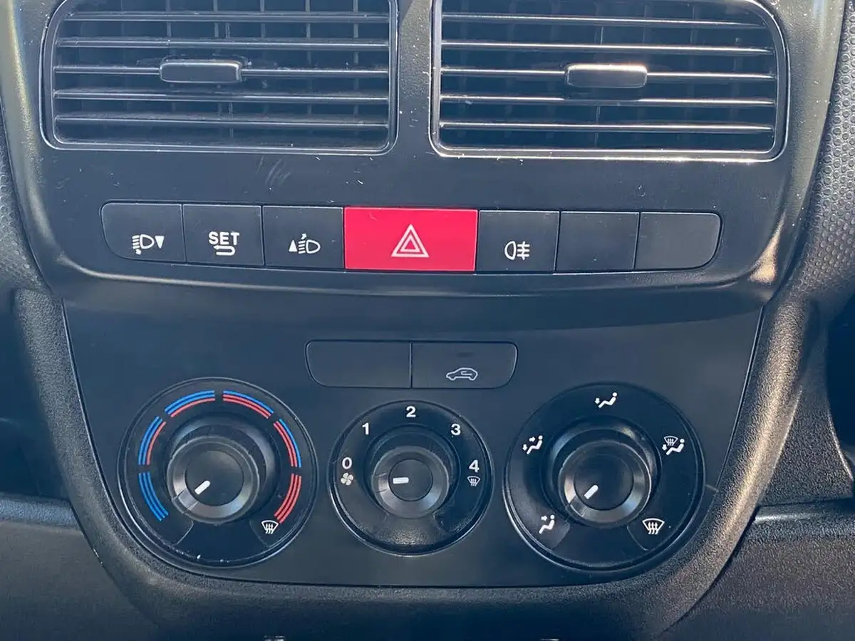 2015-fiat-doblo-cargo-13td-v-l1-refrigerated-van-big-31