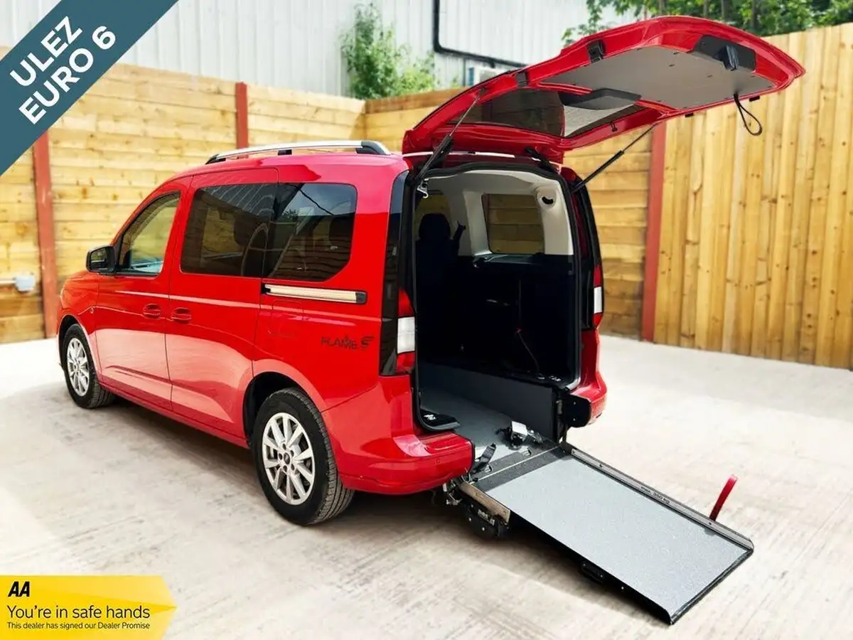 2023-ford-tourneo-connect-20-titanium-auto-big-0