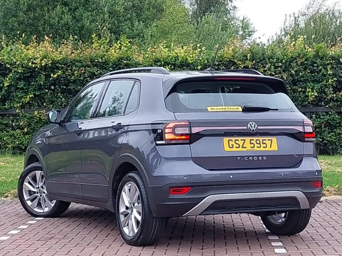 2022-volkswagen-t-cross-10-tsi-se-110ps-dsg-big-1