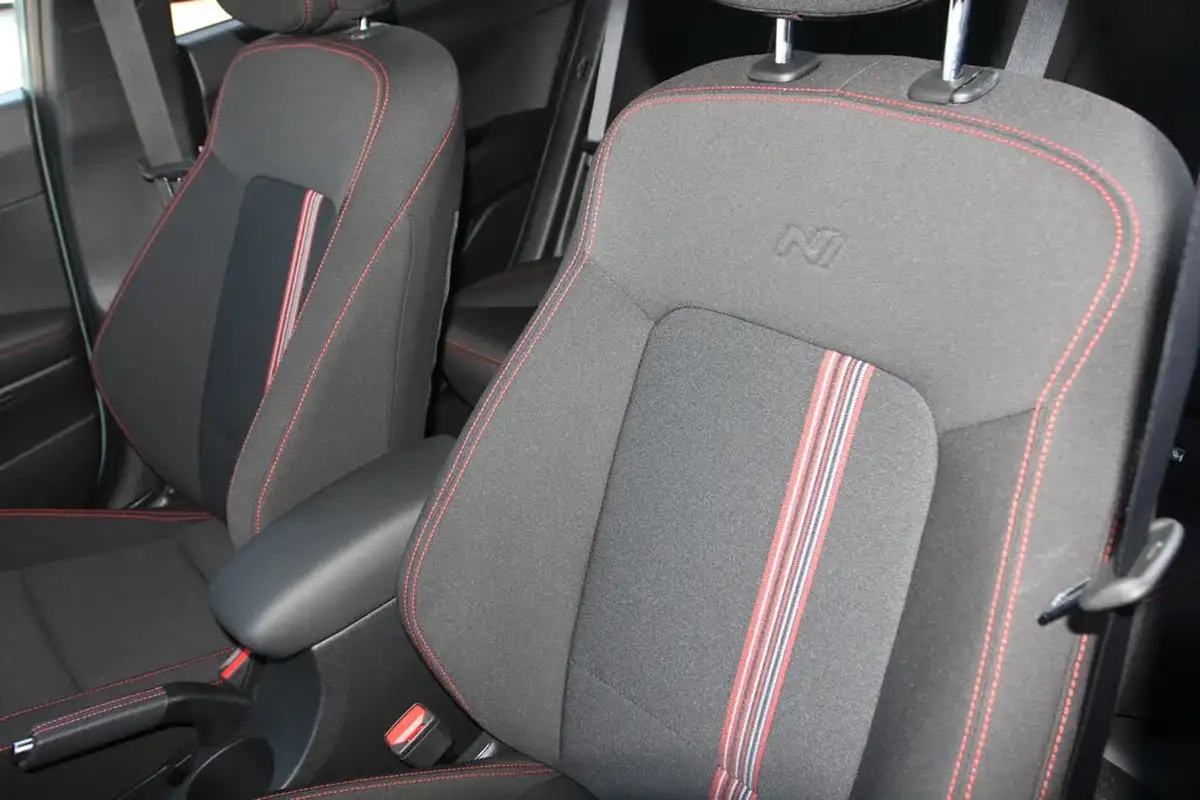 2025-hyundai-i20-10-t-gdi-n-line-s-big-25