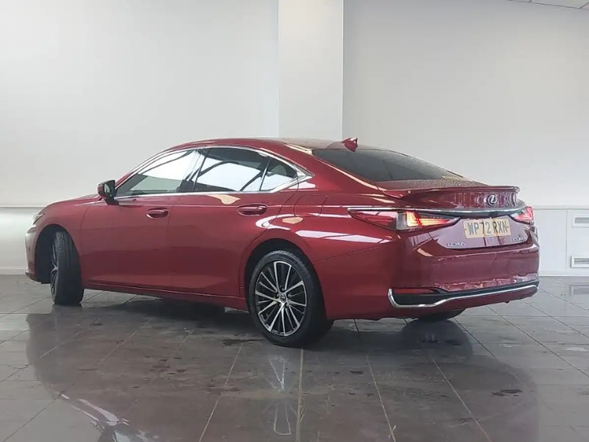 2021-lexus-es-300h-25-es-215bhp-big-1