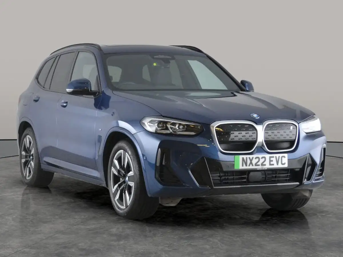 2022-bmw-ix3-e-m-sport-big-16