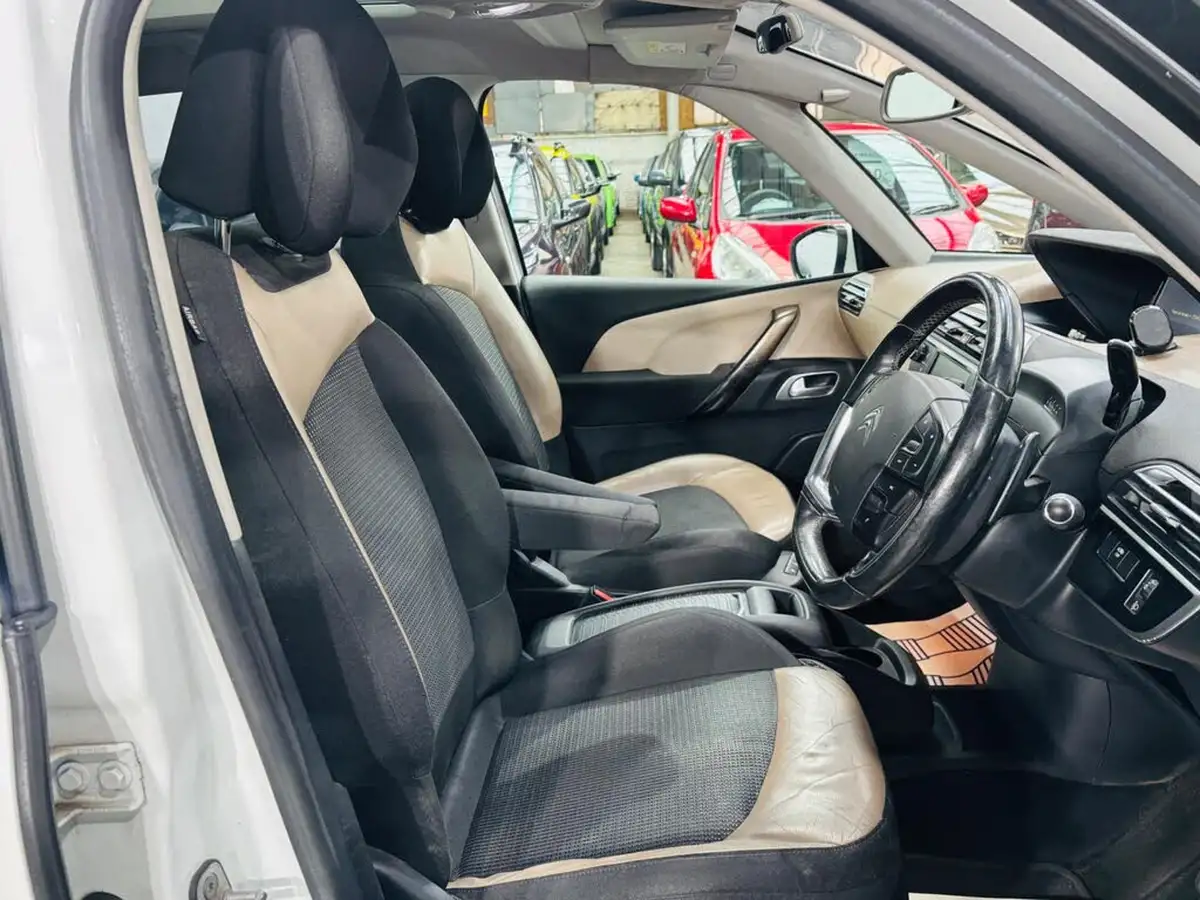 2014-citroen-c4-picasso-16e-hdi-exclusive-airdream-etg6-big-11