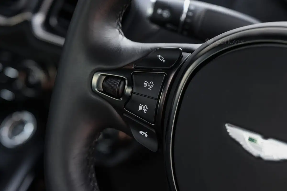 2021-aston-martin-vantage-40-v8-vantage-coupe-big-58
