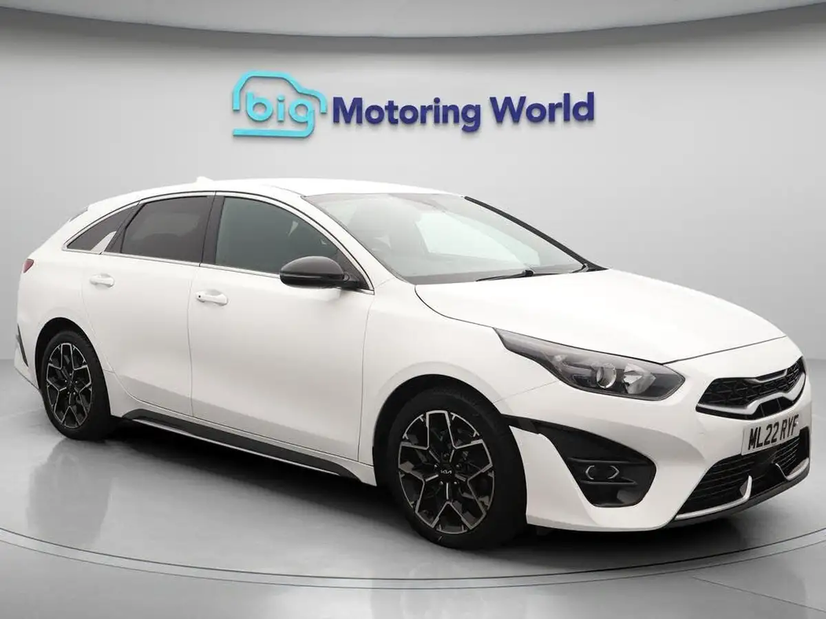 2022-kia-pro-ceed-15-t-gdi-gt-line-big-0