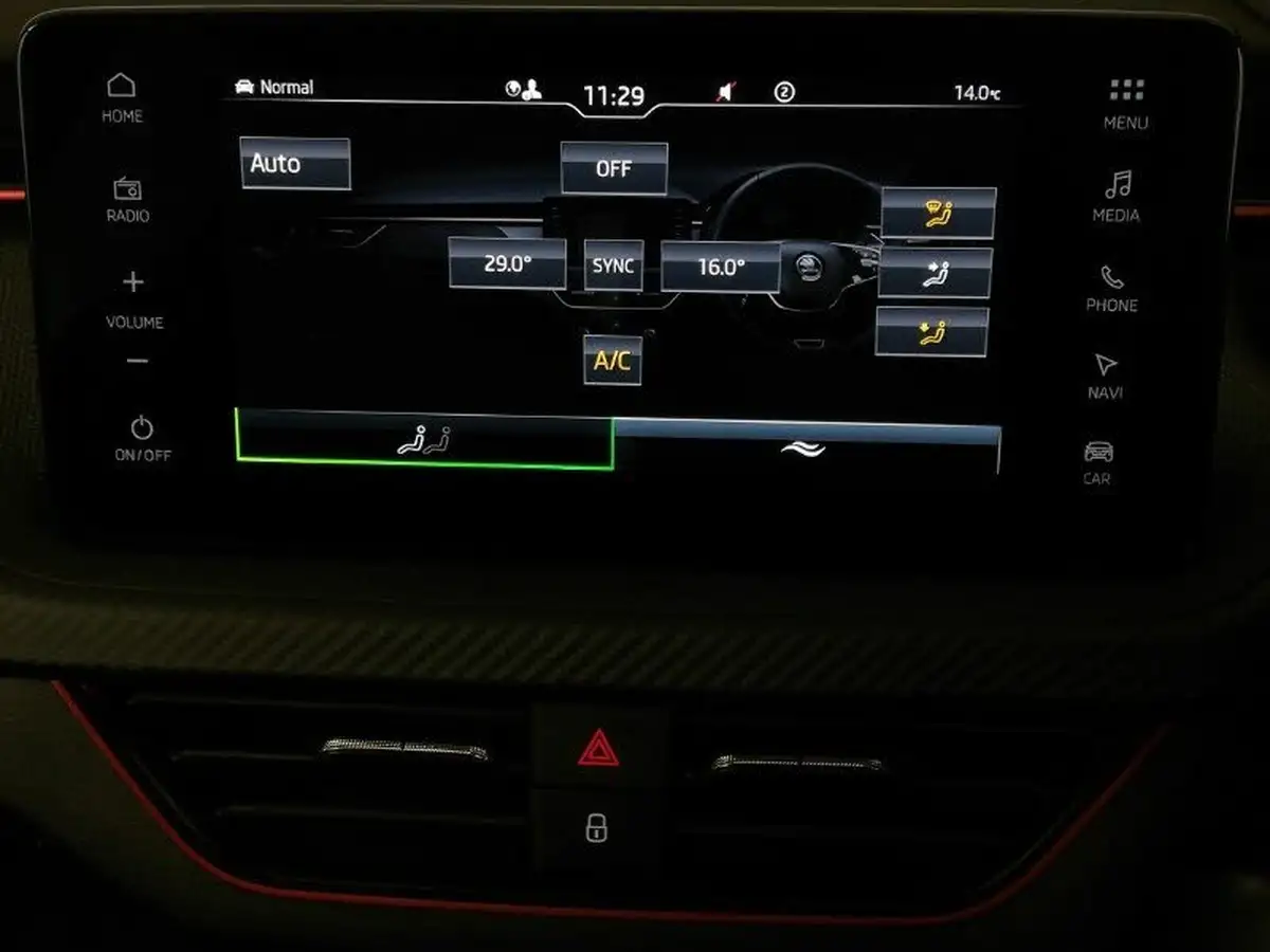 2024-skoda-kamiq-10-tsi-monte-carlo-116ps-big-16