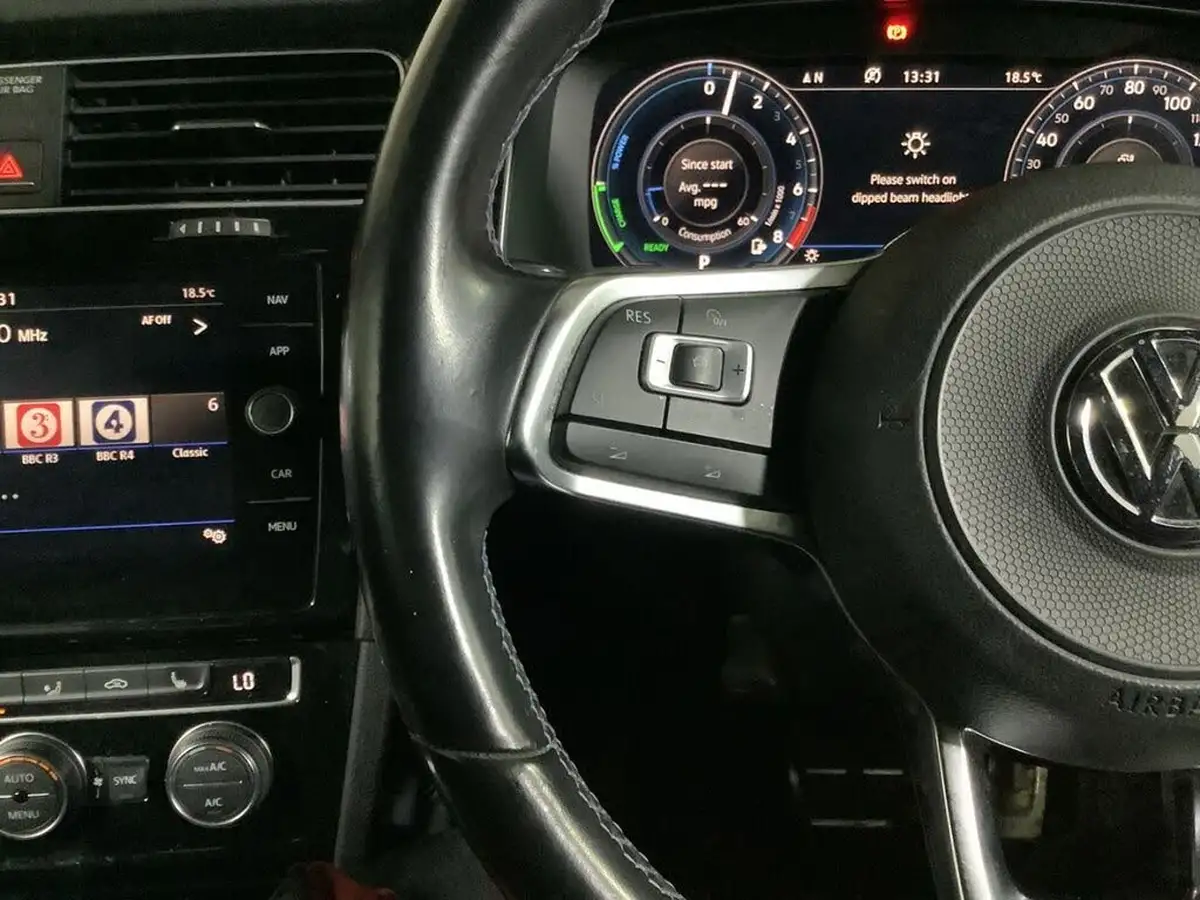 2018-volkswagen-golf-14-tsi-gte-advance-big-13