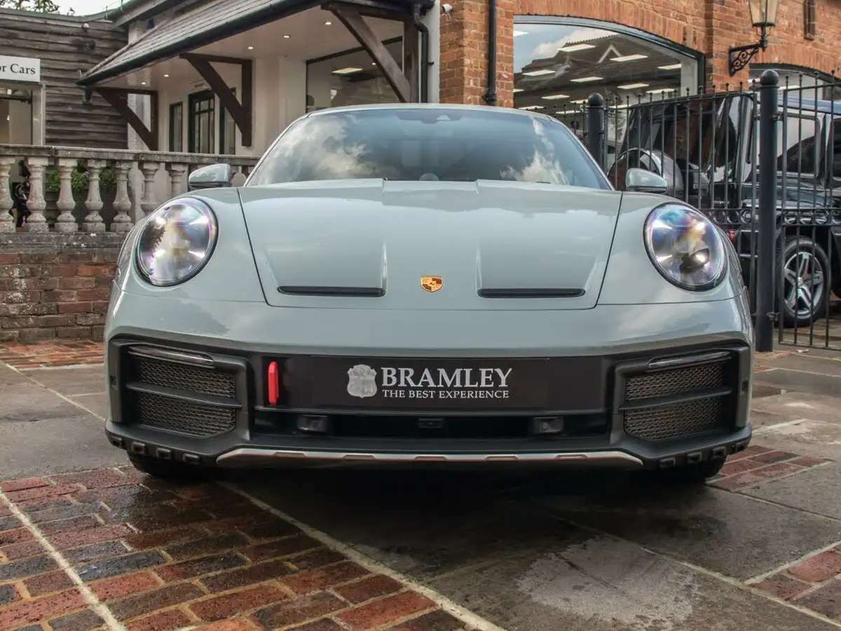2023-porsche-911-30-dakar-big-1
