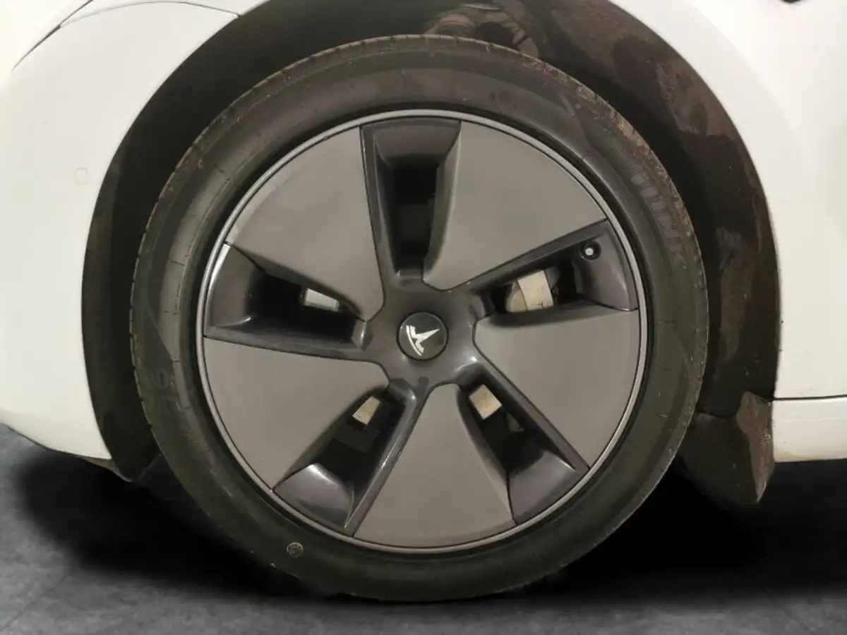 2021-tesla-model-3-e-long-range-4x4-big-21