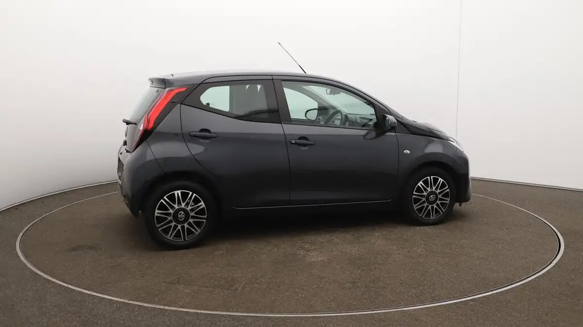 2019-toyota-aygo-10-vvt-i-x-play-tss-x-shift-big-50