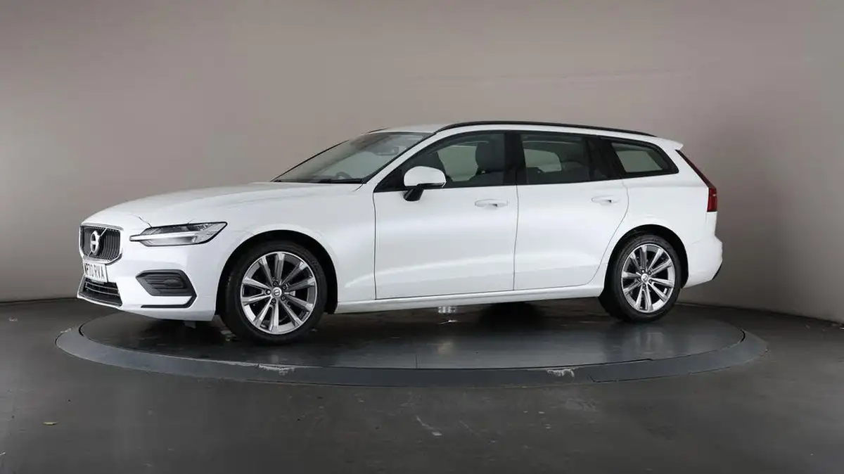 2020-volvo-v60-20-b3-momentum-big-42