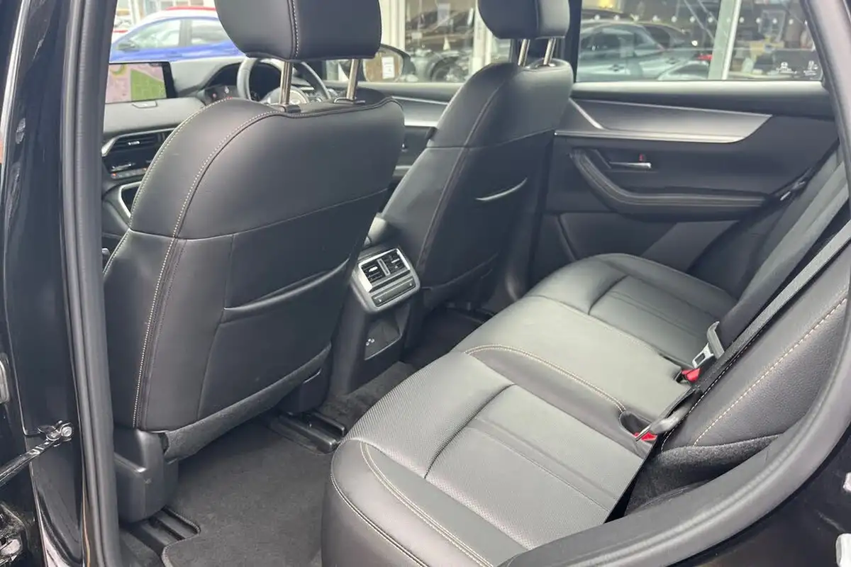 2022-mazda-cx-60-25-e-skyactiv-homura-big-39