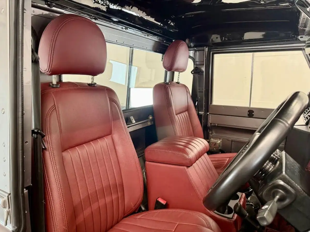 2007-land-rover-90-defender-24td-pick-up-big-8