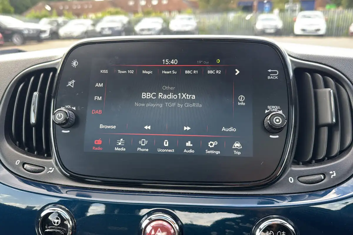 2018-fiat-500-12-lounge-big-20