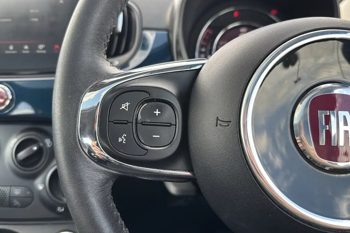 2018-fiat-500-12-lounge-big-16