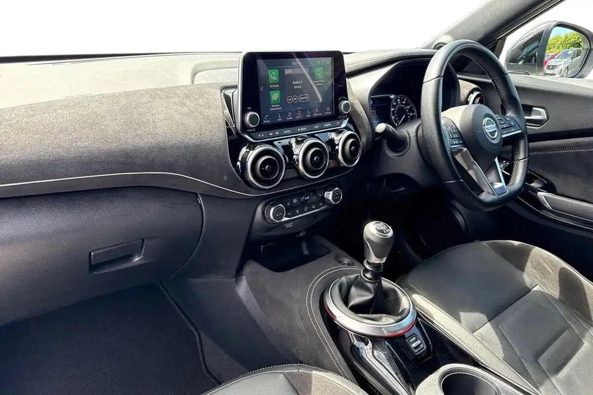 2022-nissan-juke-10-dig-t-tekna-big-13